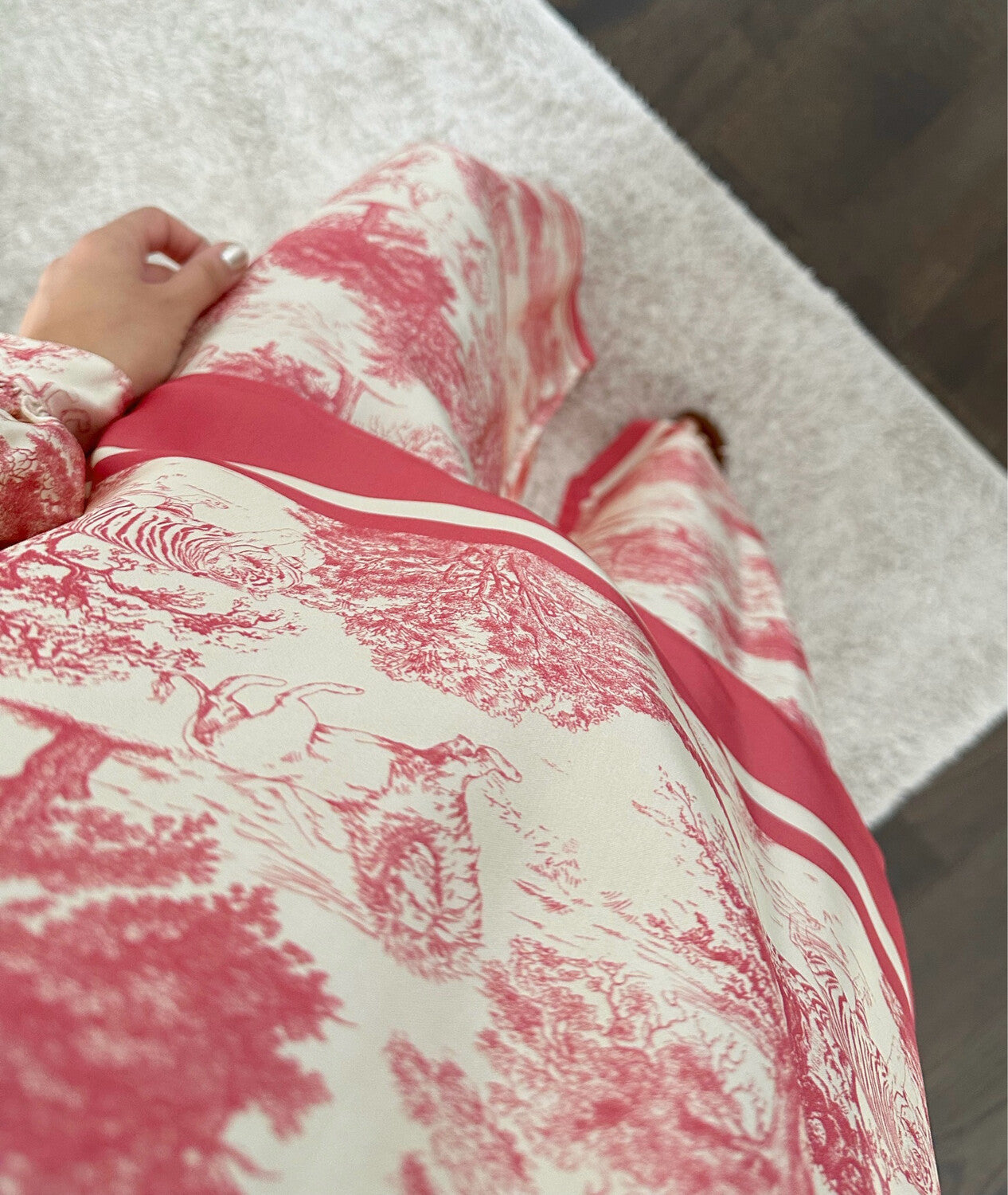 Ensemble rose INDRA