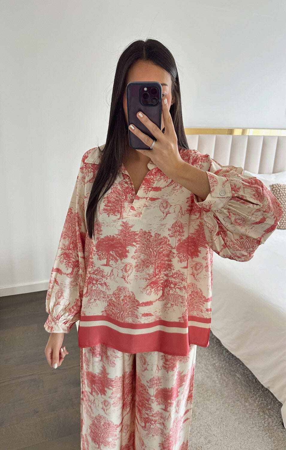 Ensemble rose INDRA