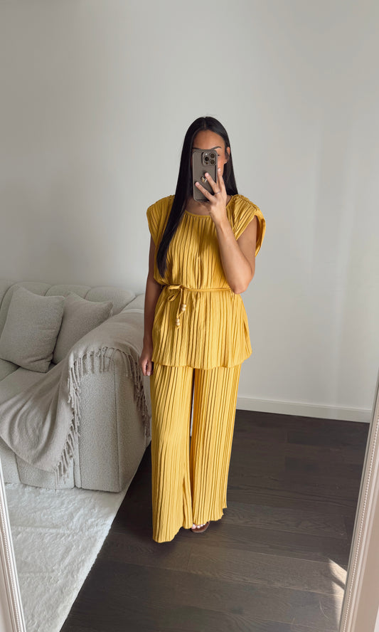 Ensemble KAMILA