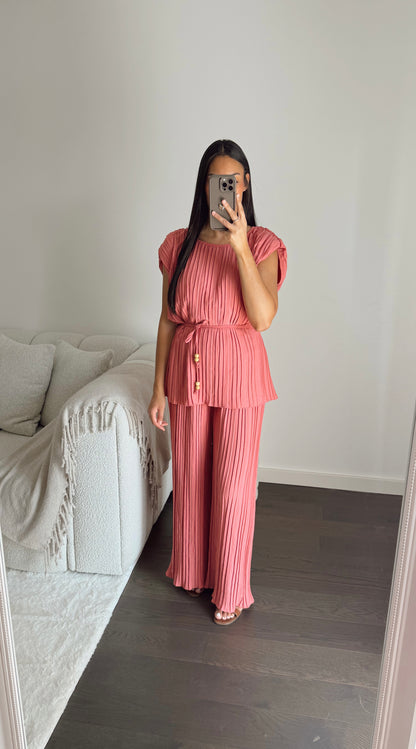 Ensemble KAMILA
