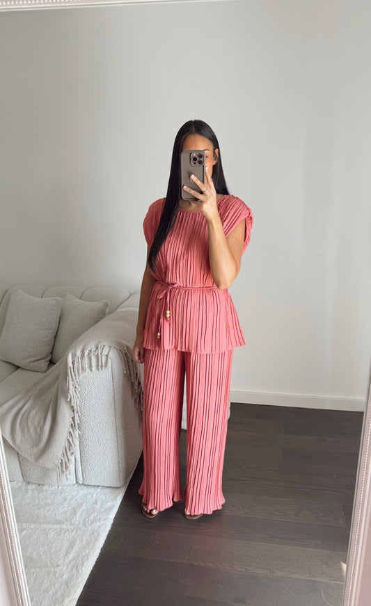 Ensemble KAMILA